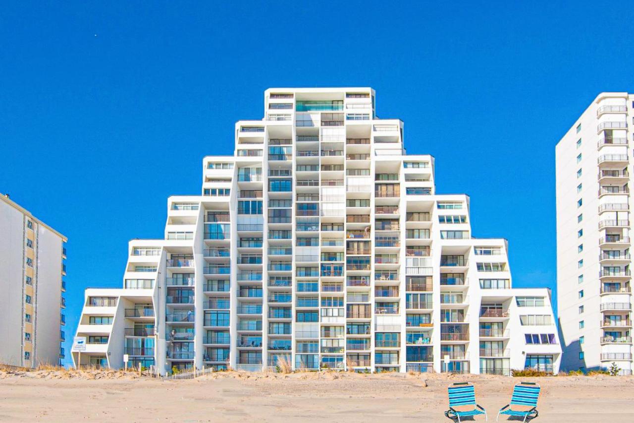Pyramid 7M Hotel โอเชียนซิตี้ ภายนอก รูปภาพ